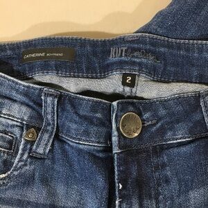 Kut from the Kloth Catherine Boyfriend Jeans in Blue
